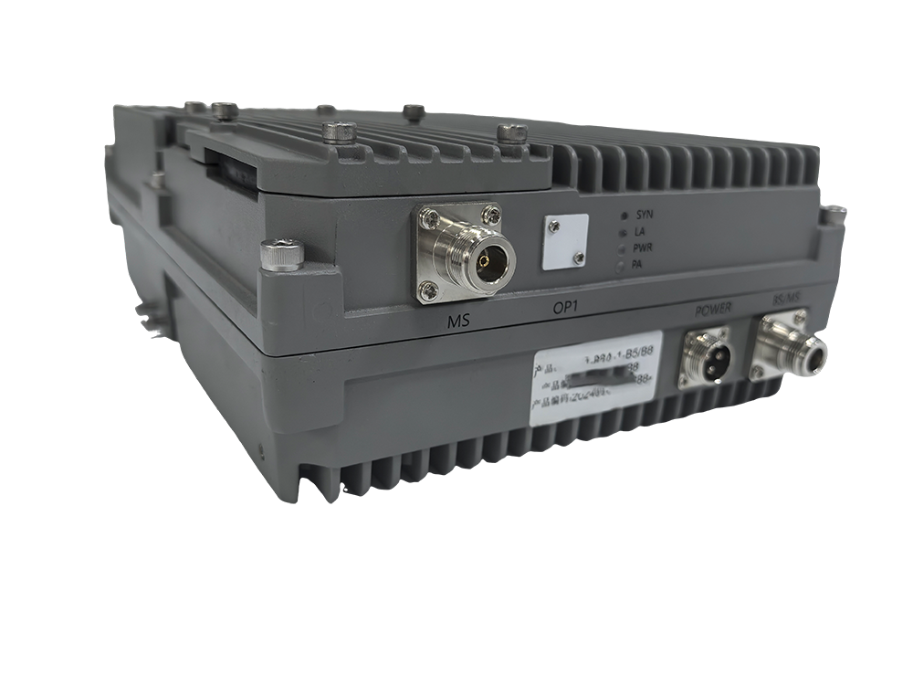  云城三频手机信号接收器2000㎡